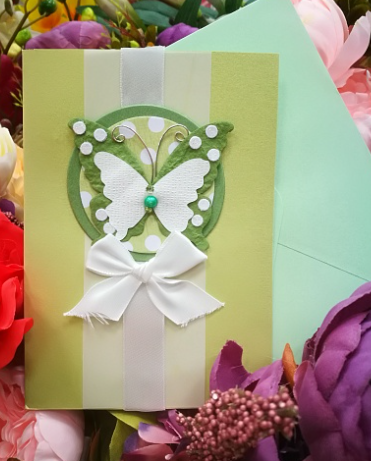 EG121-GC006AM Открытка ручной работы Бабочка на ленте 12см*17см