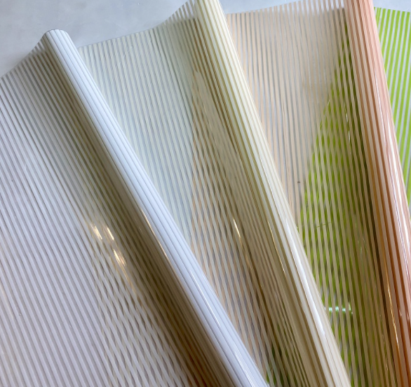 Пленка рисованная Полоски (60см/400гр)