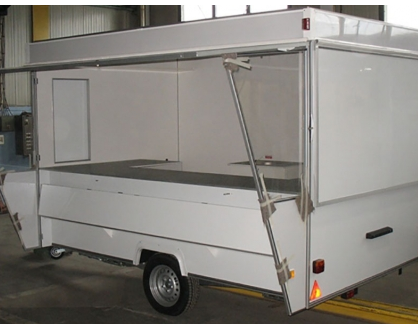 ПРИЦЕП ТОРГОВЫЙ «КУПАВА» 813216 СТЭФ